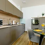 Apartment Dora *