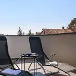Dora *
