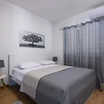 Dora Apartment