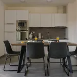 Apartment Dora *