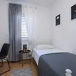 Apartment Dora