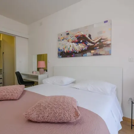 Dora Apartament