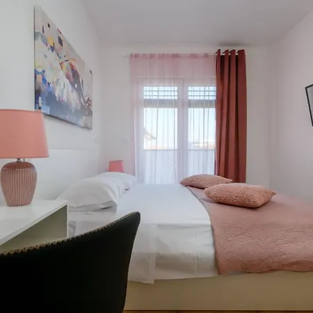 Dora Appartement *
