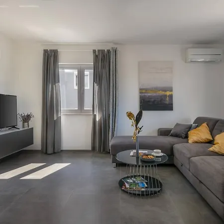 Dora Apartament Pula