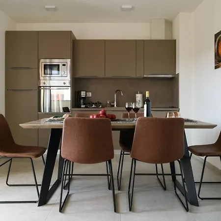 Dora Apartament *