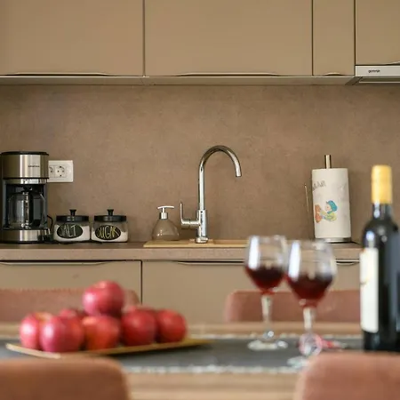 Apartament Dora *